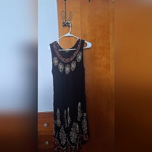 BOHO STYLE Black Sleeveless Dress with Red Embroidery